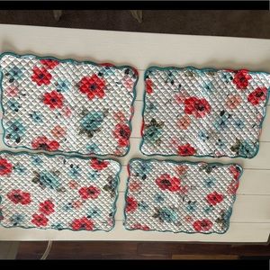 Pioneer Woman Reversible placemats